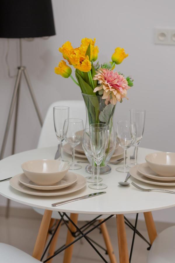 Apartment Kolejowa By Renters Warsaw